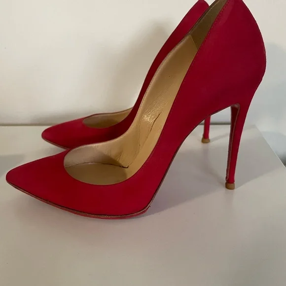Christian Louboutin suede Red Pointed Toe Heels - Picture 2 of 8
